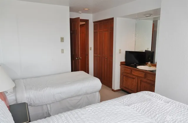 $5,000 | 1399 Ocean Shores Boulevard Southwest, Unit 2NE, Ocean Shores, WA 98569