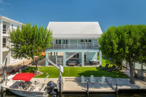 $1,895,000 | 185 Ojibway Avenue, Tavernier, FL 33070