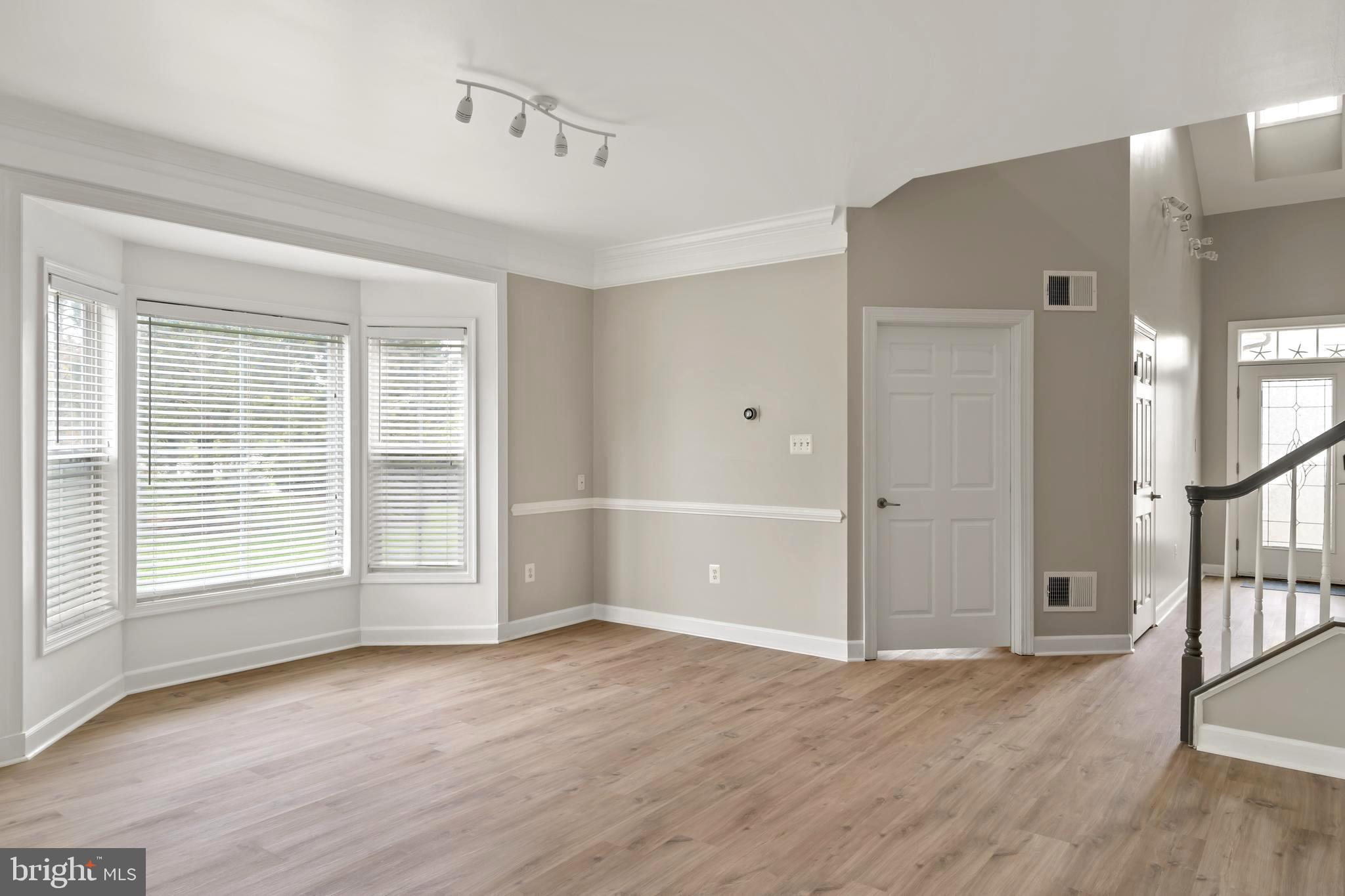 30965 Starling Road, Unit 106D Ocean View, DE 19970 - Photo 6 of 56 Dining room has large Bay window.