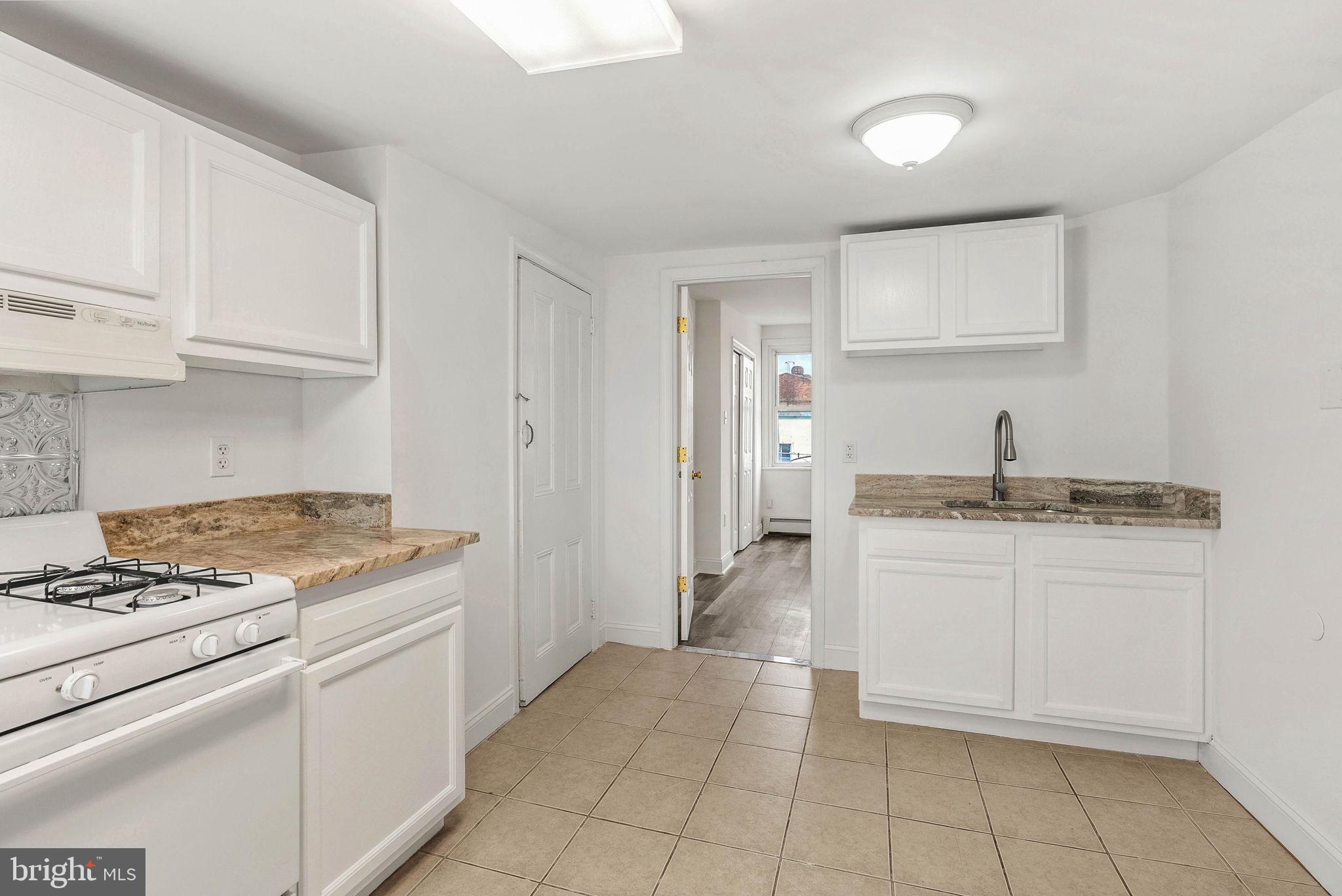 1124 South 15th Street, Unit 3 Philadelphia, PA 19146 - Photo 3 of 6