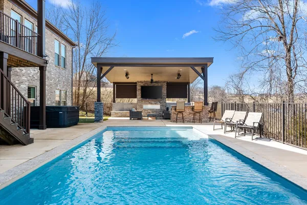 $1,639,000 | 644 Five Oaks Boulevard, Lebanon, TN 37087