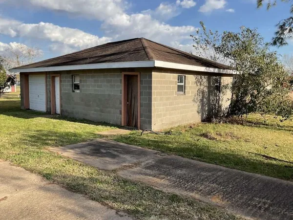 $299,249 | 4513 County Road 424, Alvin, TX 77511