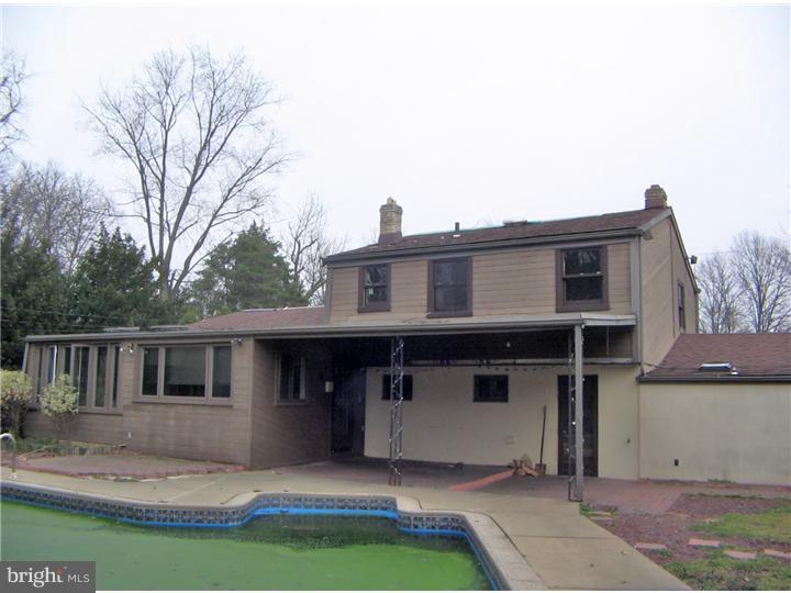 3884 Pine Road Huntingdon Valley, PA 19006 - Photo 3 of 6 Gallery Image 3