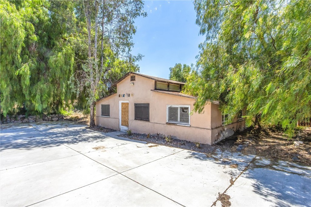 9099 Cajalco Road Corona, CA 92881 - Photo 36 of 70