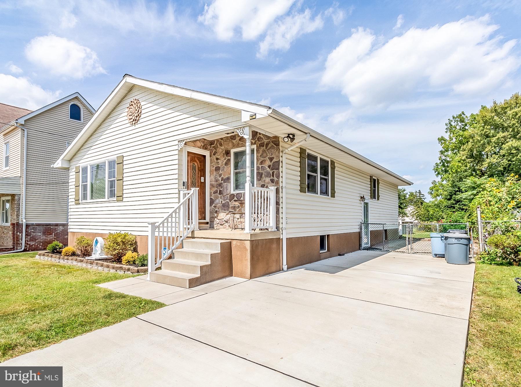 348 Upperlanding Road Essex, MD 21221 - Photo 1 of 55 Exterior general
