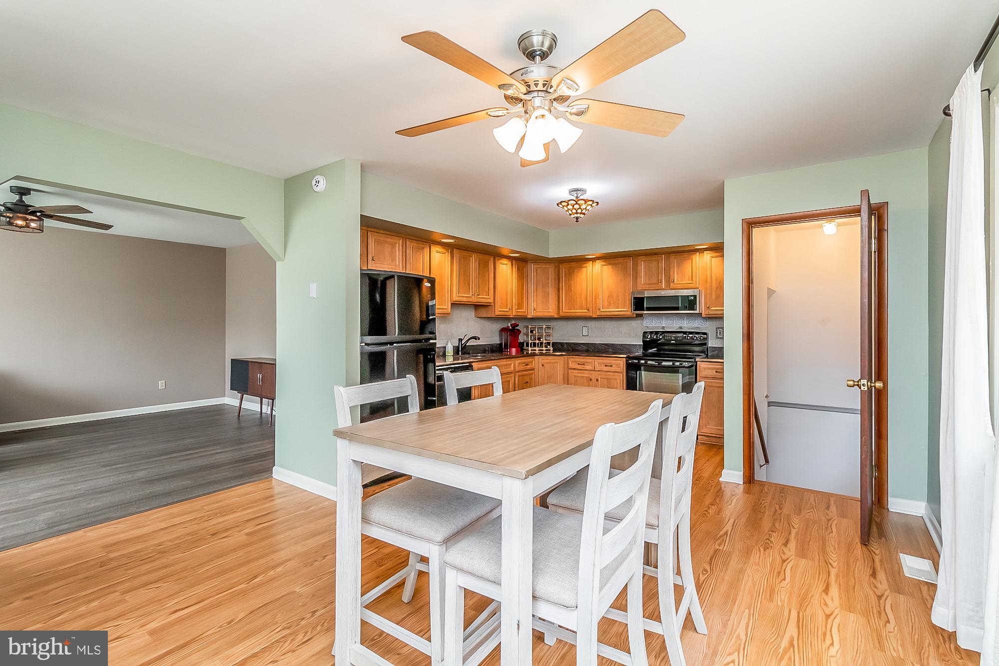 348 Upperlanding Road Essex, MD 21221 - Photo 9 of 55 Dining room/kitchen