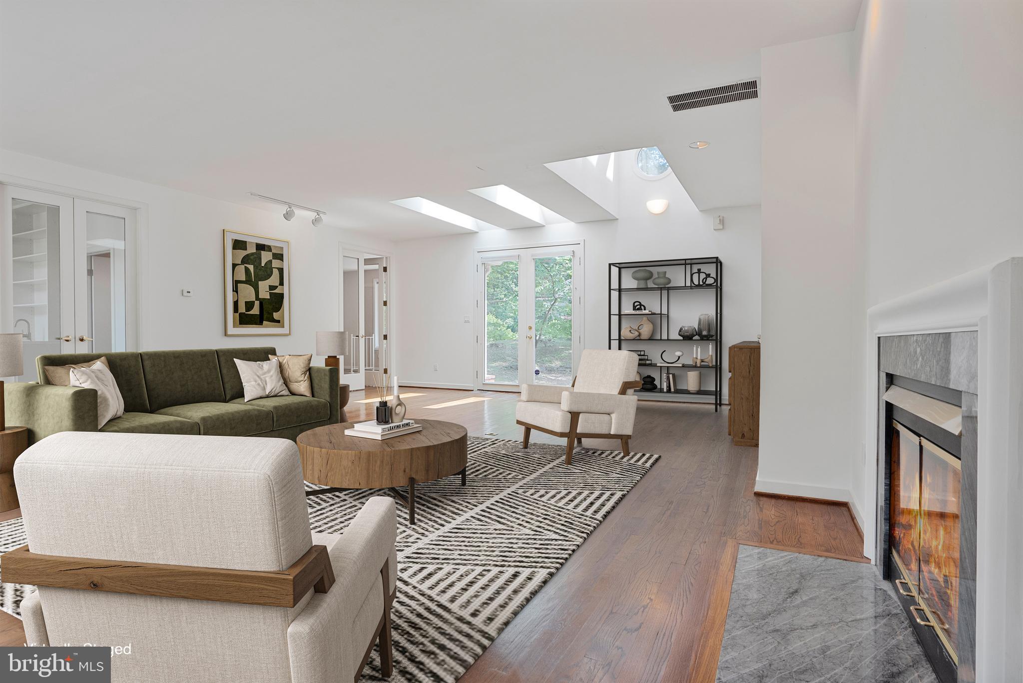 926 Saigon Road McLean, VA 22102 - Photo 9 of 54 Skylights and Sunshine in Living Room