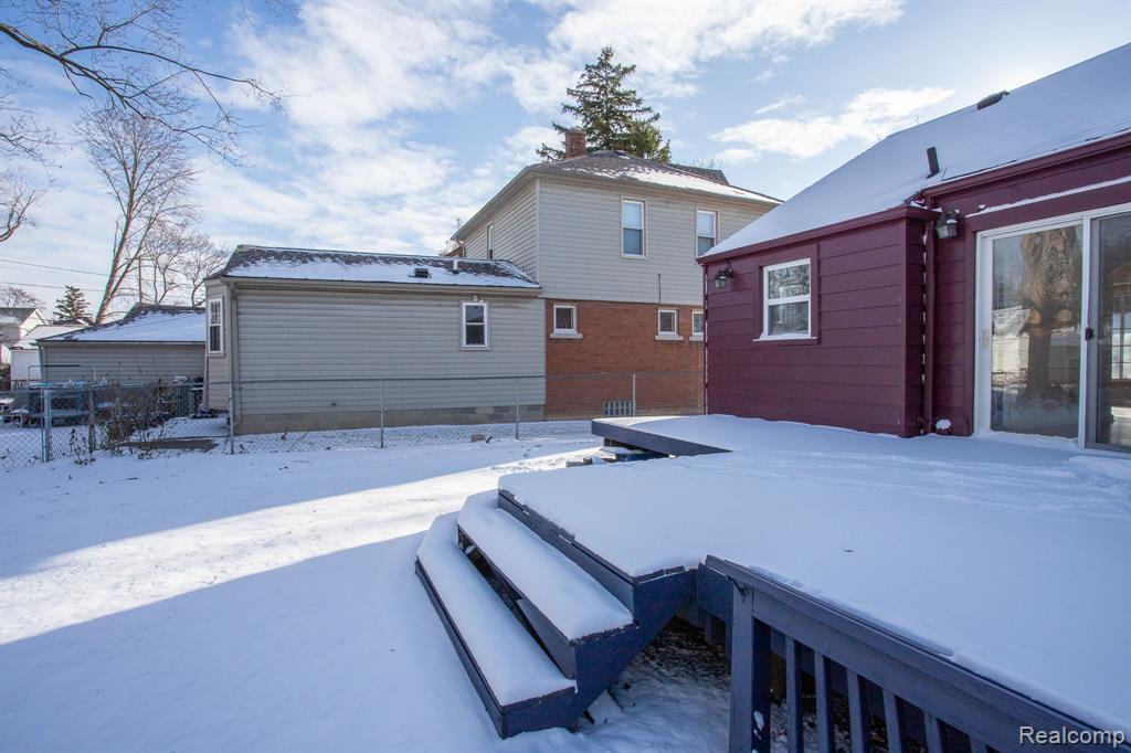 1312 Harvard Road Berkley, MI 48072 - Photo 9 of 42