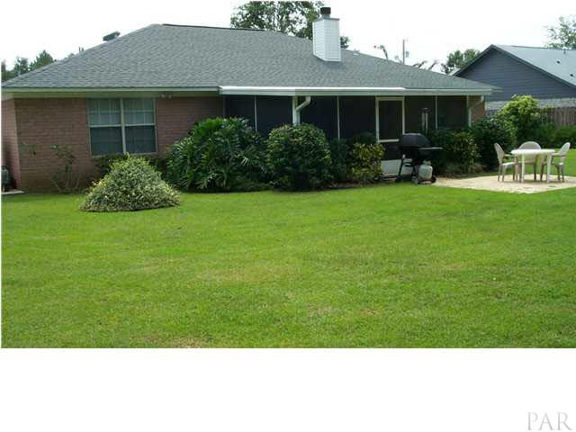 5852 Ibis Road Milton, FL 32583 - Photo 6 of 12 BACK LANDSCAPING