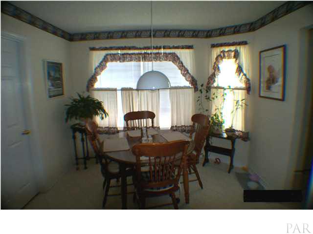 5852 Ibis Road Milton, FL 32583 - Photo 8 of 12 Breakfast Area