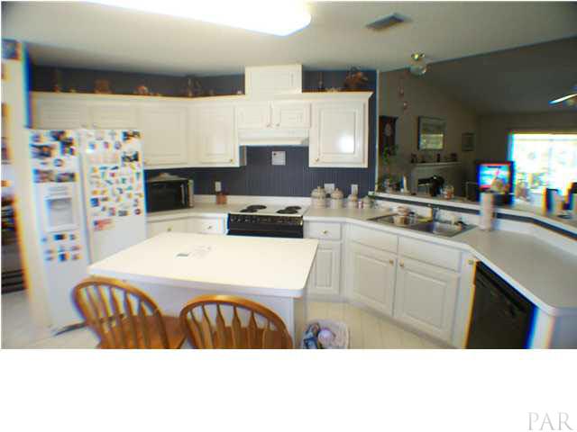 5852 Ibis Road Milton, FL 32583 - Photo 9 of 12 Kitchen