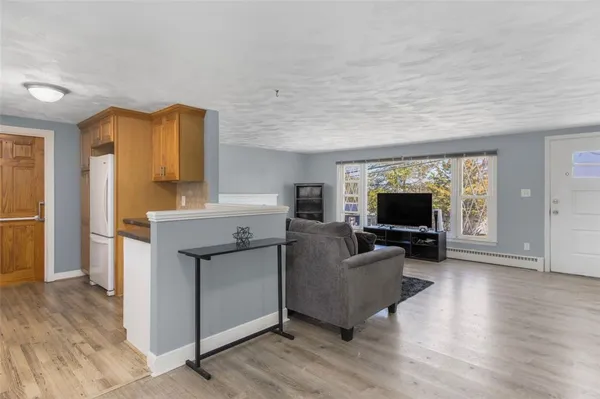 $439,900 | 153 Diamond Hill Road, Warwick, RI 02886