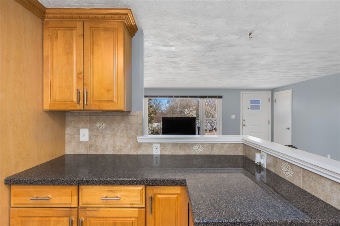 153 Diamond Hill Road Warwick, RI 02886 - Photo 22 of 37