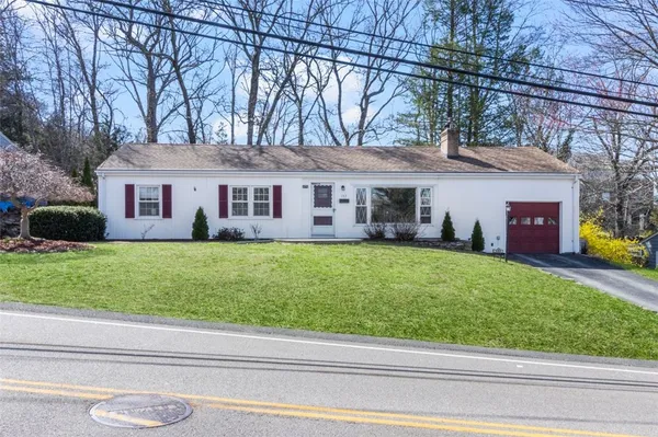 $439,900 | 153 Diamond Hill Road, Warwick, RI 02886