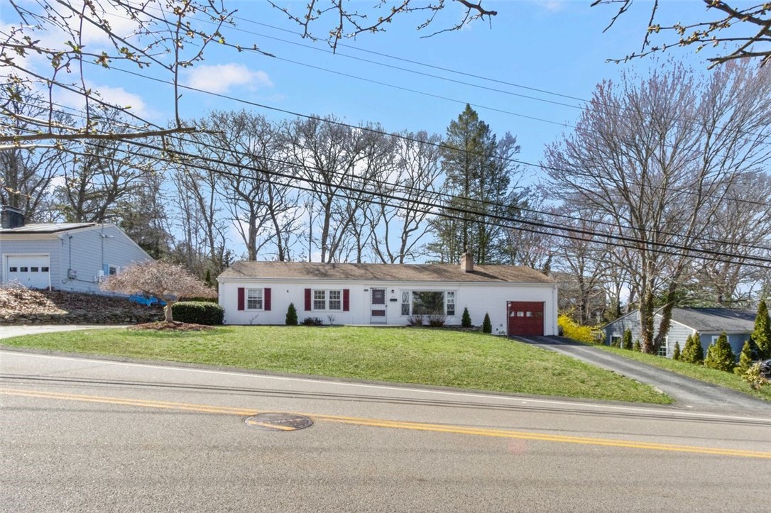 153 Diamond Hill Road Warwick, RI 02886 - Photo 5 of 37