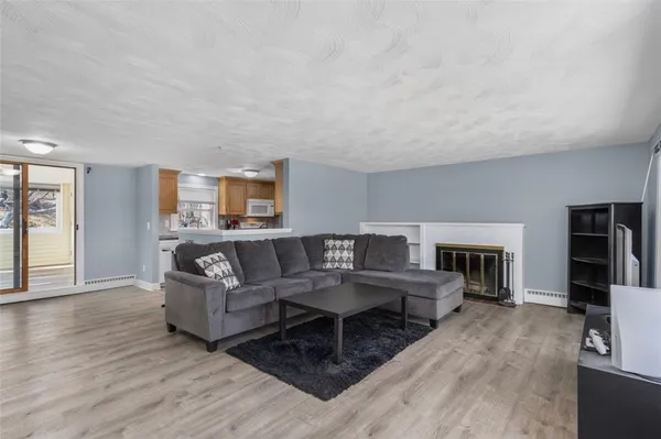 $439,900 | 153 Diamond Hill Road, Warwick, RI 02886