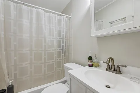 $3,200 | 130 Myrtle Street, Unit 2, Boston, MA 02114
