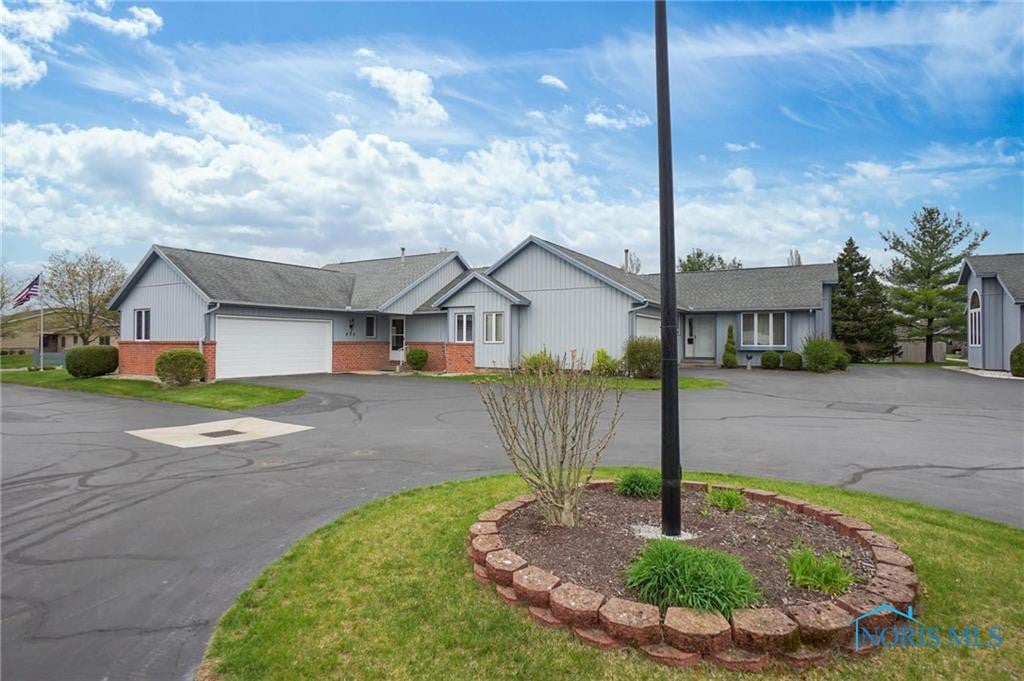 830 Fox Run Road, Unit U1 Findlay, OH 45840 - Photo 2 of 19 Gallery Image 2