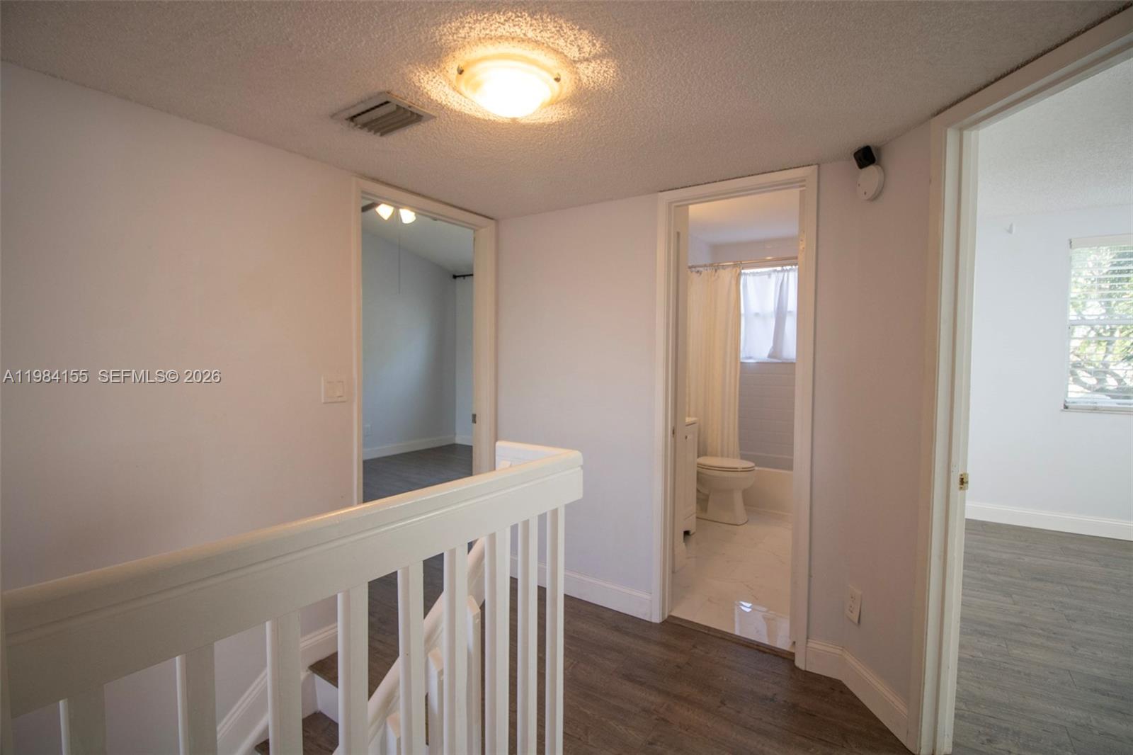 4844 Grapevine Way Davie, FL 33331 - Photo 11 of 26