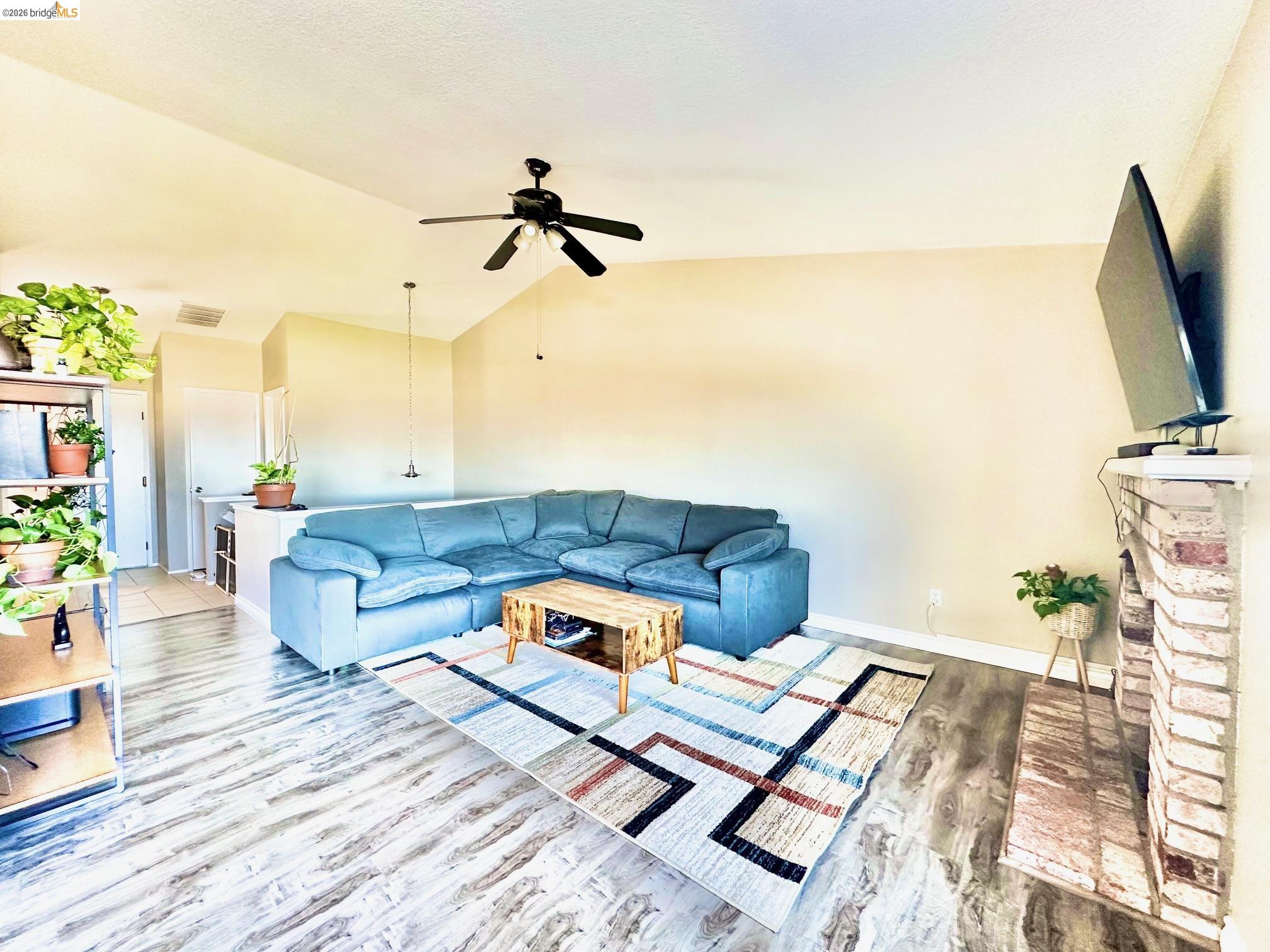 222 Manuel Court Bay Point, CA 94565 - Photo 13 of 48