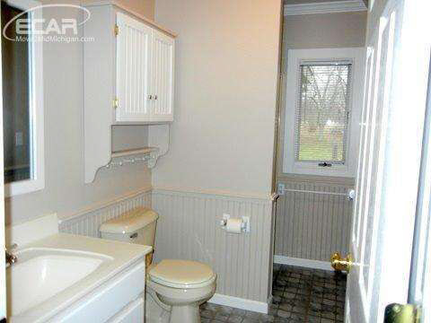 1665 South Morrice Road Owosso, MI 48867 - Photo 13 of 22 20425824-12.JPG
