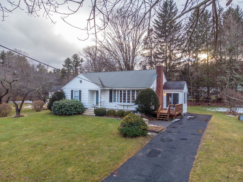 838 Pleasant Street Rochdale, MA 01542 - Photo 3 of 30 a front view of a house with garden