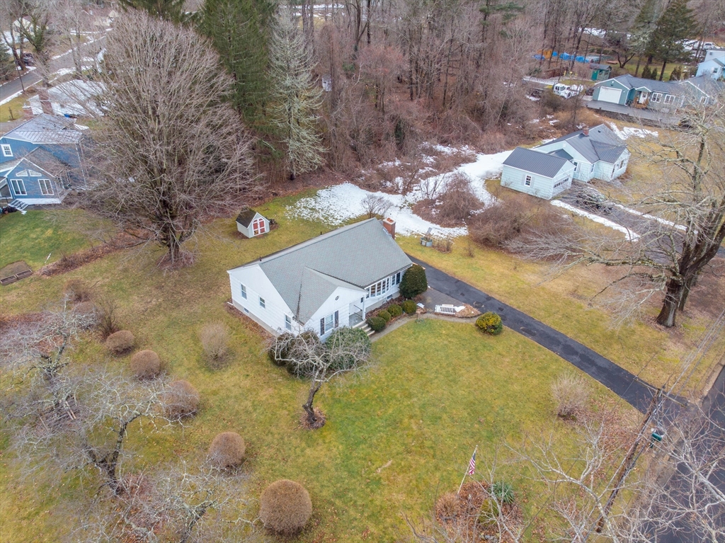 838 Pleasant Street Rochdale, MA 01542 - Photo 5 of 30