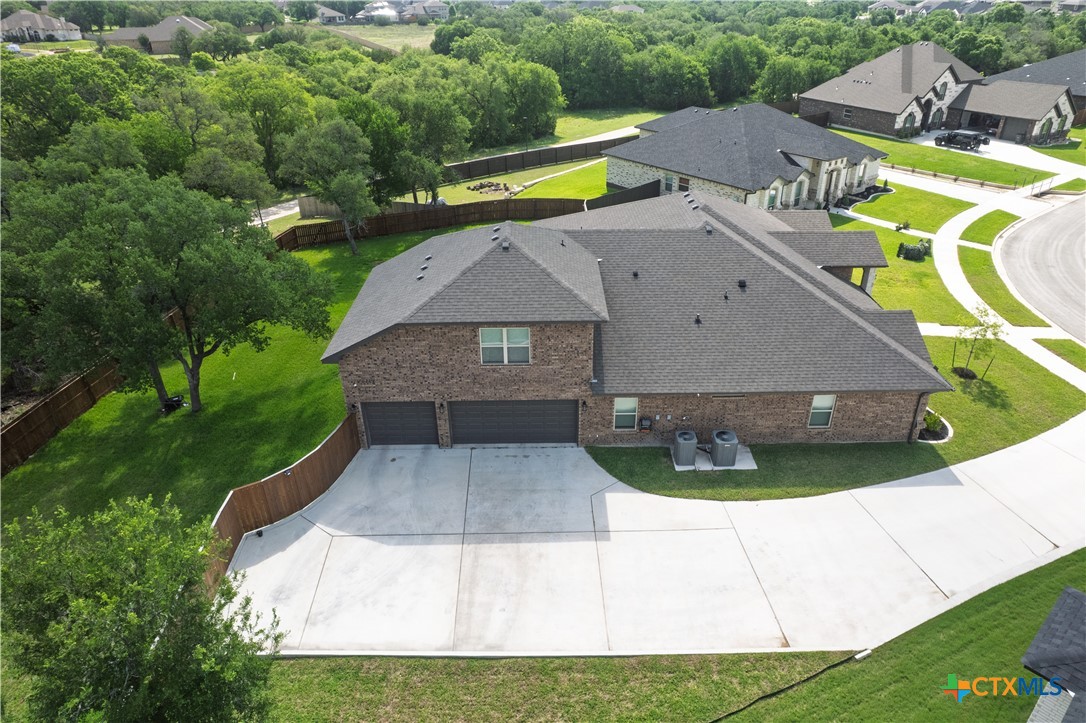7623 Palladium Loop Killeen, TX 76542 - Photo 4 of 48 an aerial view of a house