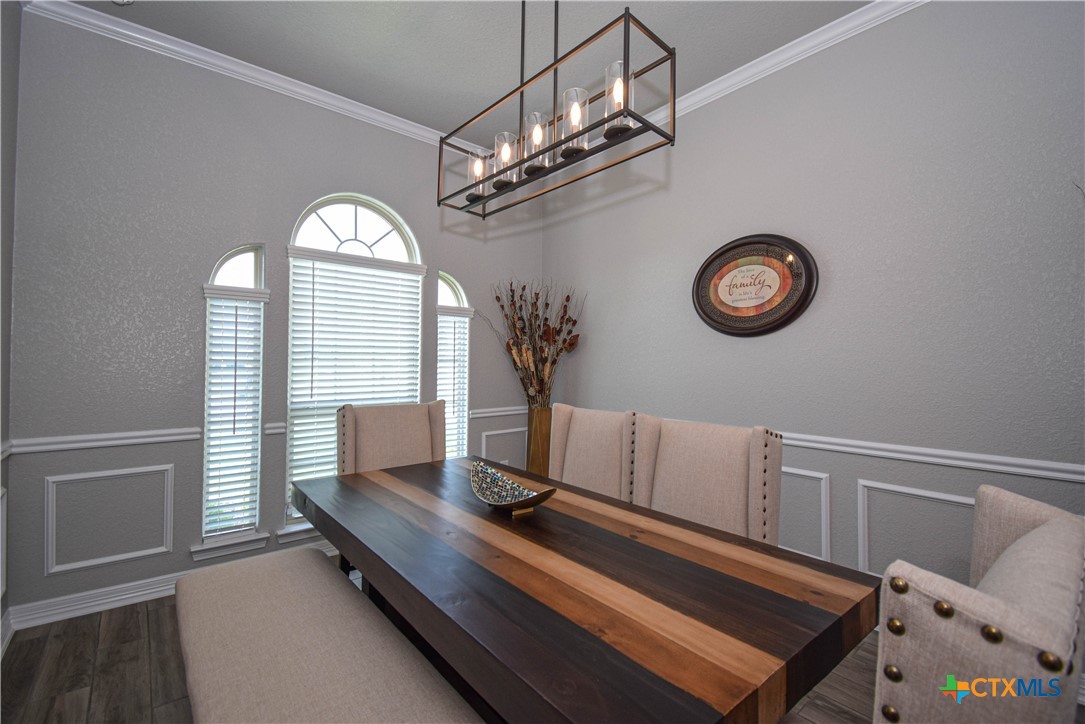 7623 Palladium Loop Killeen, TX 76542 - Photo 9 of 48 a view of a living room and a window