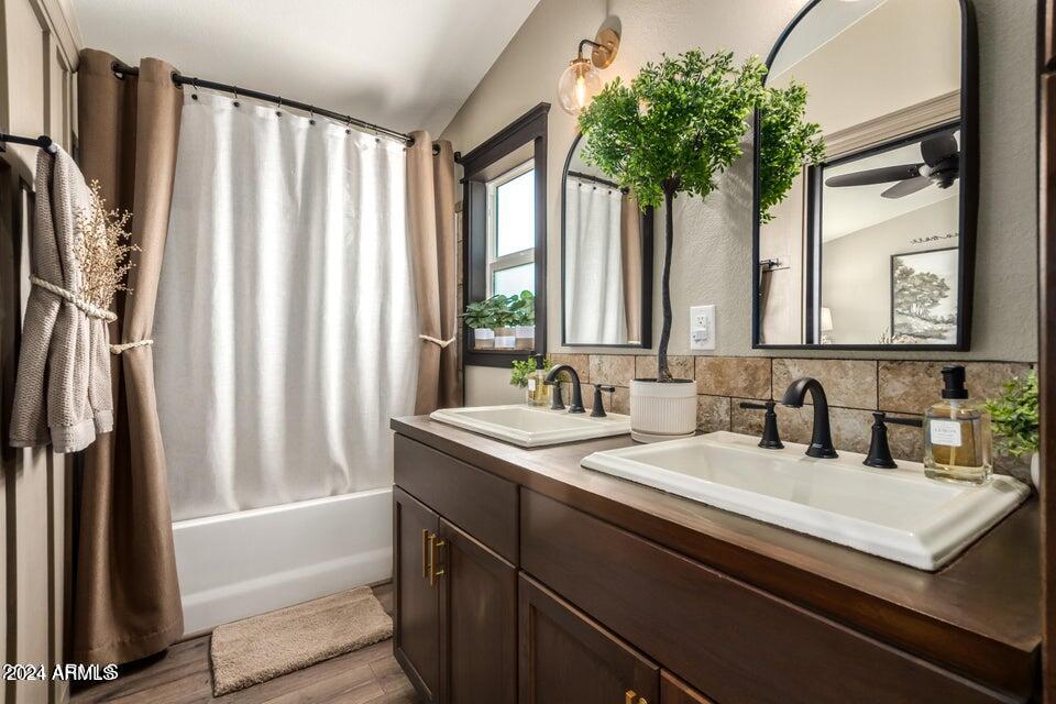 834 South Meridian Road, Unit 52 Apache Junction, AZ 85120 - Photo 18 of 21 Master bath room