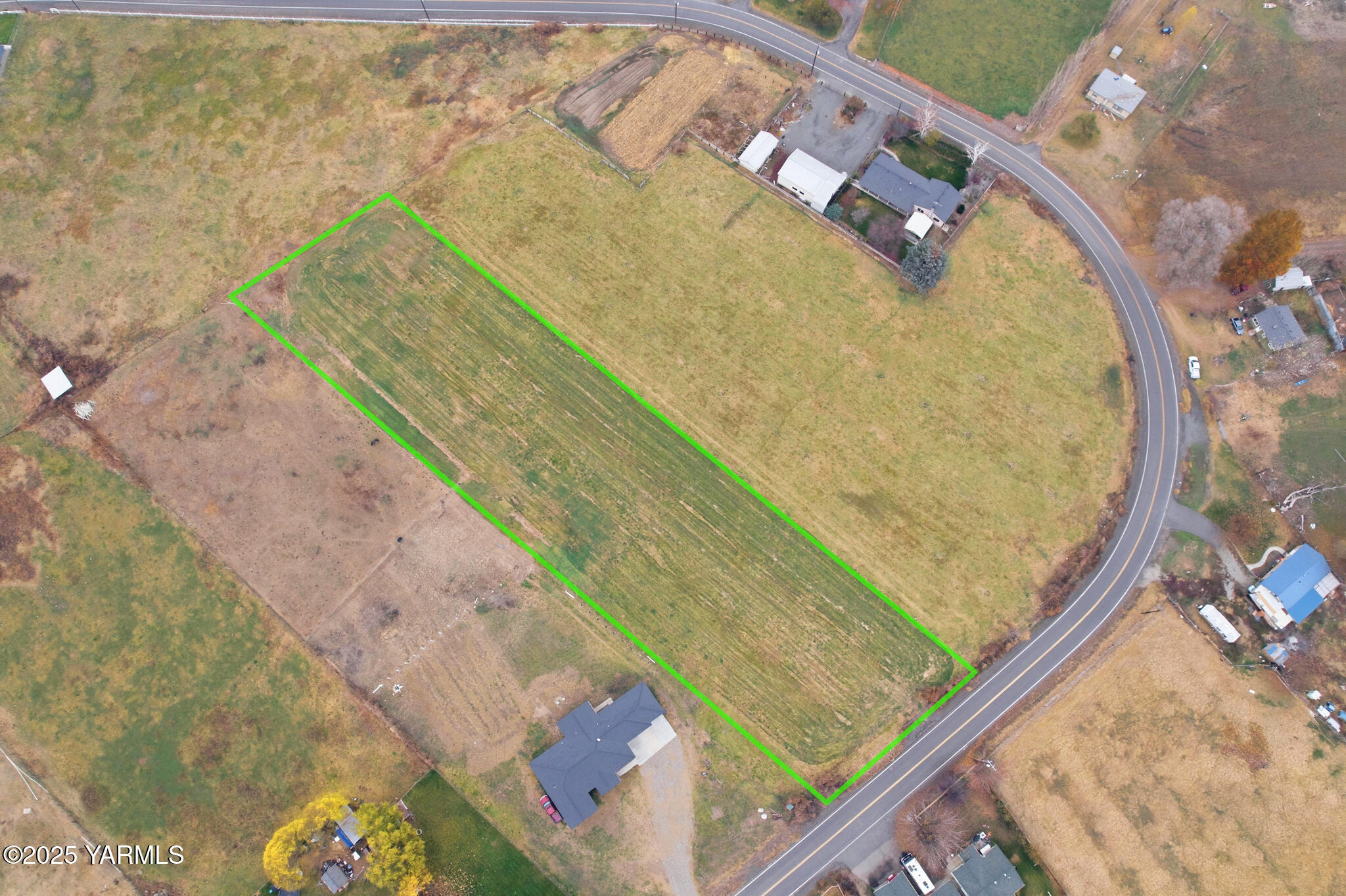 N/a Willowcrest Road Sunnyside, WA 98944 - Photo 3 of 5 a view of swimming pool with outdoor seating