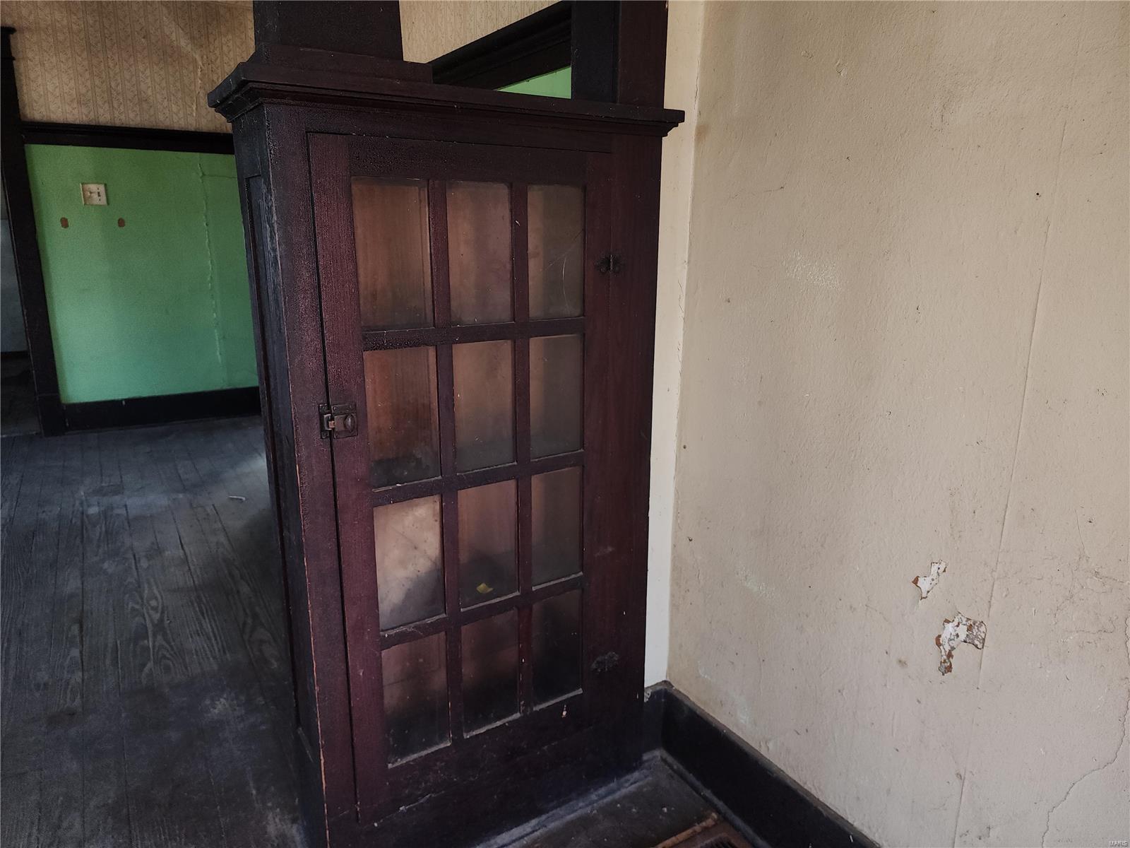 312 Roxana Avenue South Roxana, IL 62087 - Photo 11 of 41