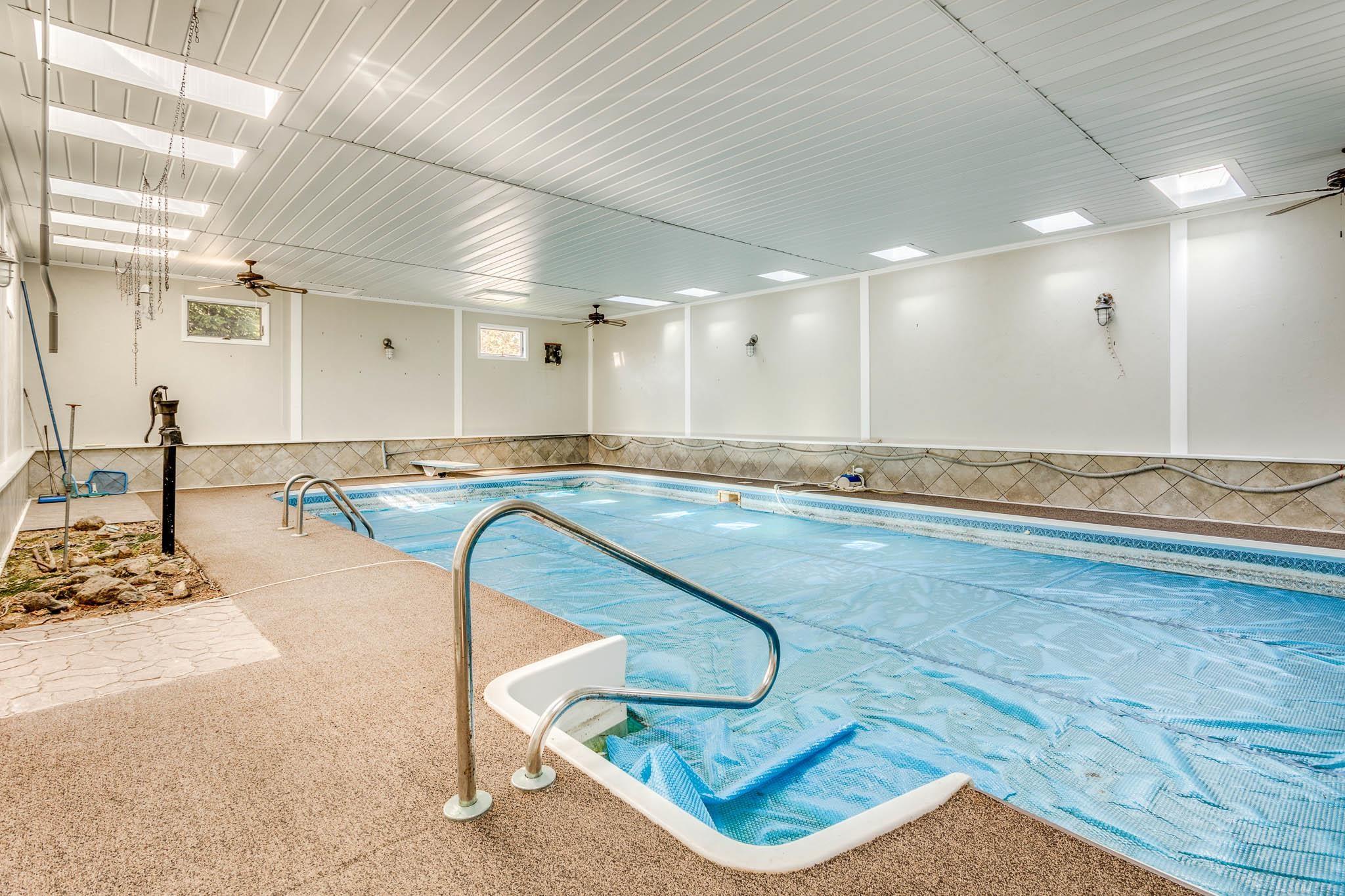 1101 South Lakeshore Road Carsonville, MI 48419 - Photo 61 of 90 30'x44' Indoor Pool Room