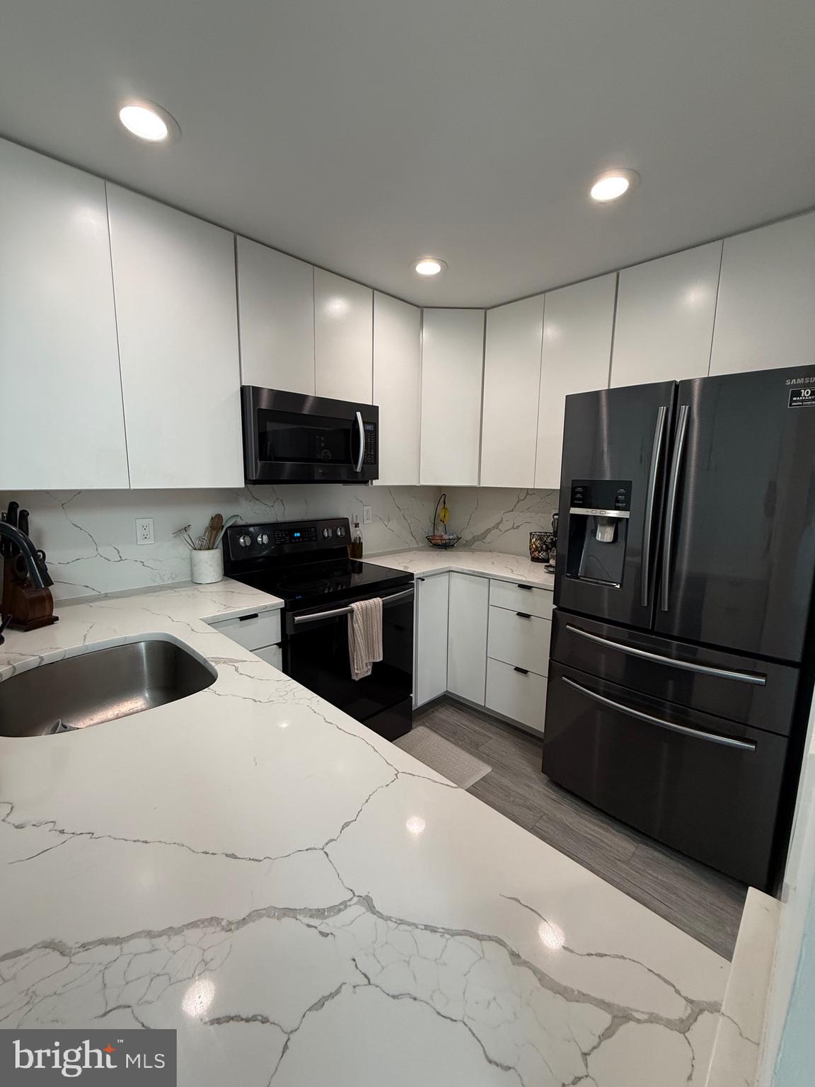 7809 Harrowgate Circle, Unit C Springfield, VA 22152 - Photo 4 of 15