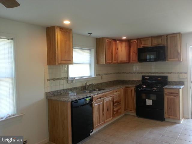 2705 Biglerville Road Gettysburg, PA 17325 - Photo 2 of 11 Kitchen
