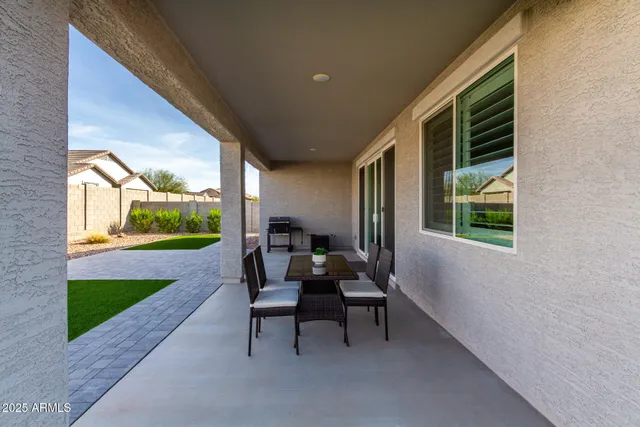 a house view with outdoor space and sitting space