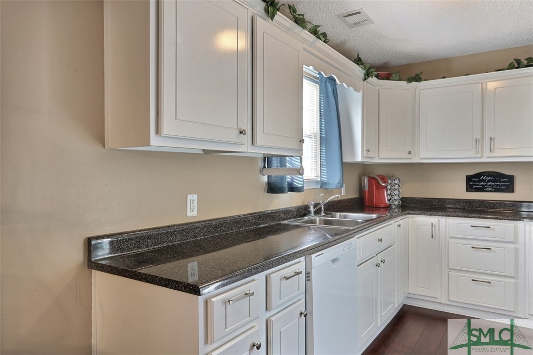 304 Centerwood Court Rincon, GA 31326 - Photo 11 of 27 Gallery Image 11