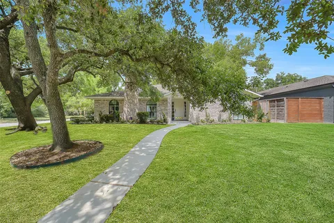 $665,000 | 10726 Riverview Drive, Houston, TX 77042