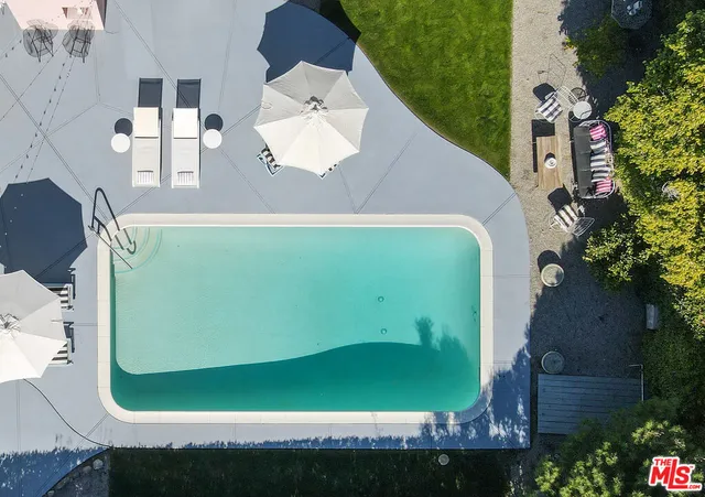 a side view of a house