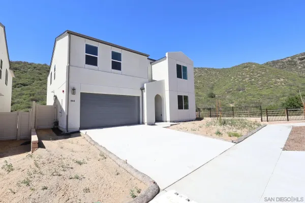 $998,000 | 844 Meadowood Street, Fallbrook, CA 92028