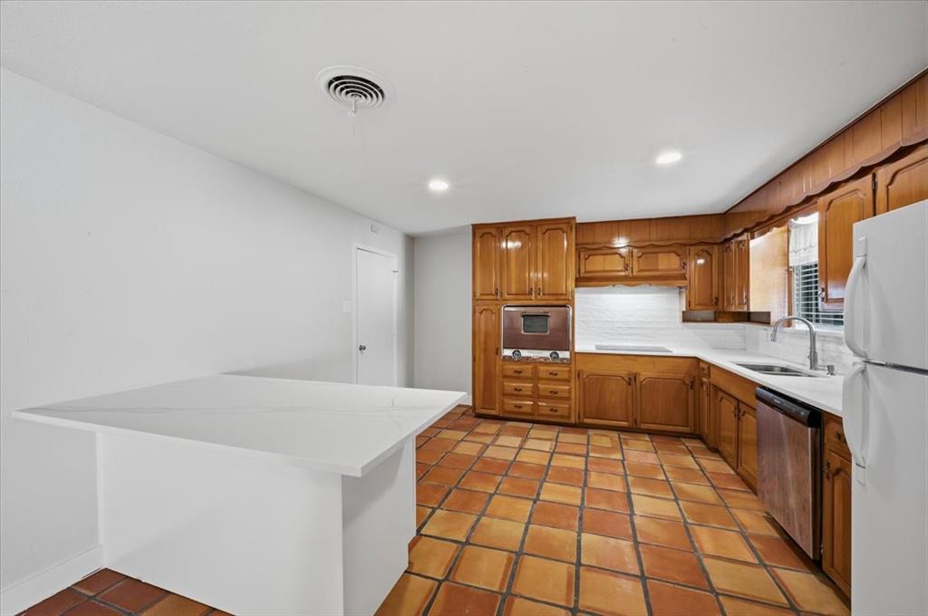 6920 Valhalla Road Fort Worth, TX 76116 - Photo 16 of 27