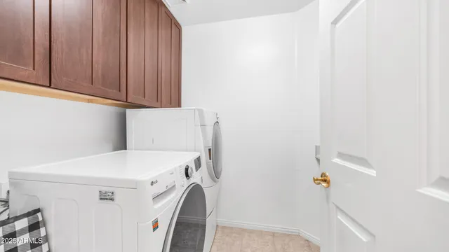 $924,900 | 1951 West Bartlett Court, Chandler, AZ 85248