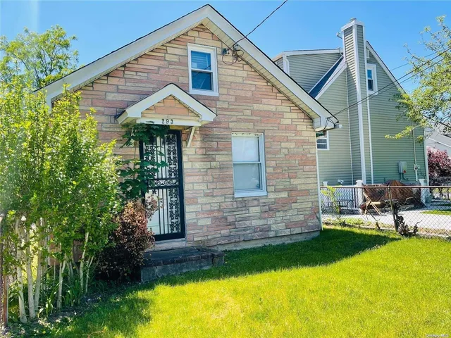 $239,000 | 293 Park Avenue, Roosevelt, NY 11575