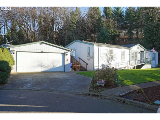 $134,985 | 13460 Southeast Raymond Street, Portland, OR 97236