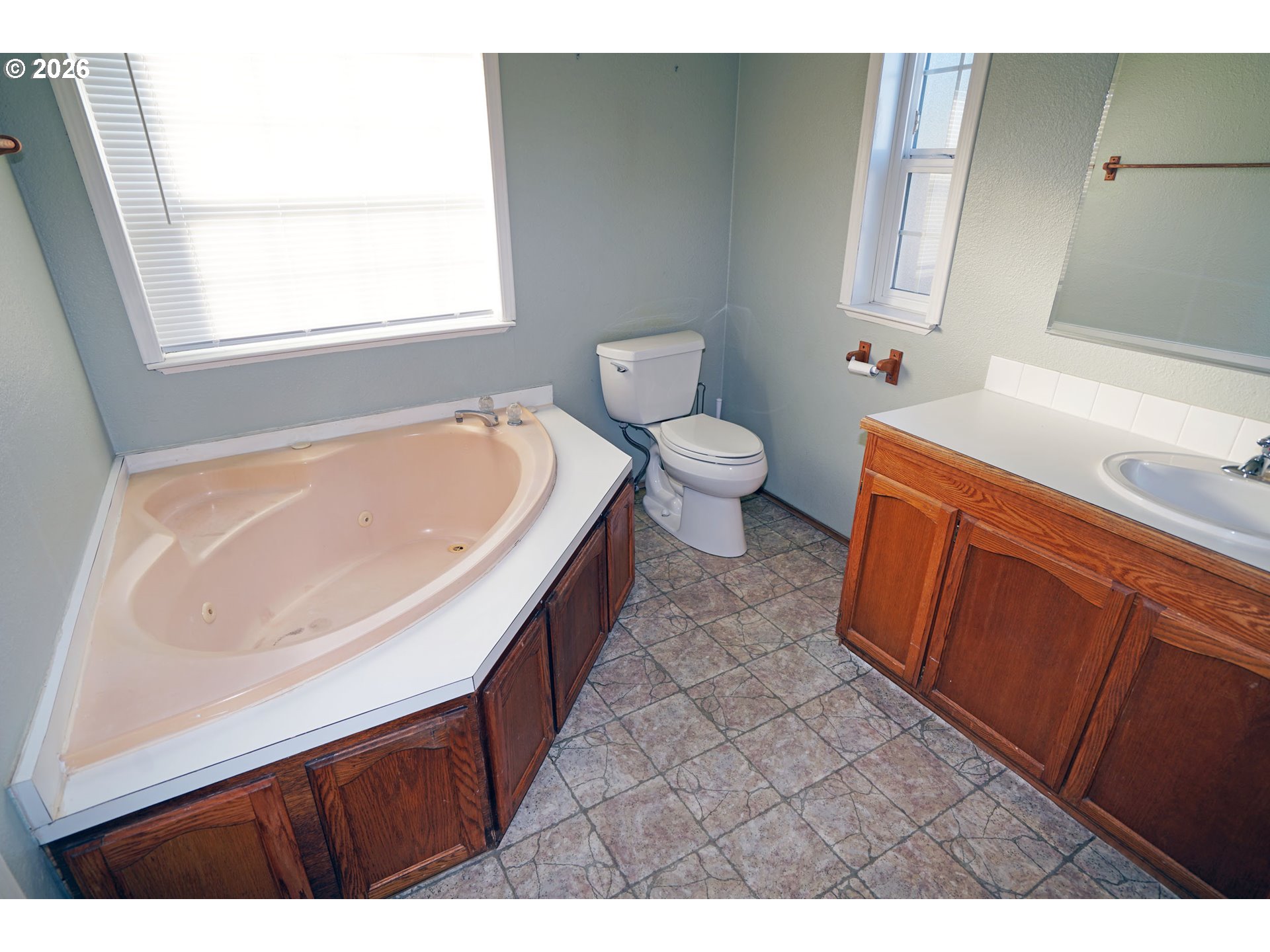 13460 Southeast Raymond Street Portland, OR 97236 - Photo 8 of 19