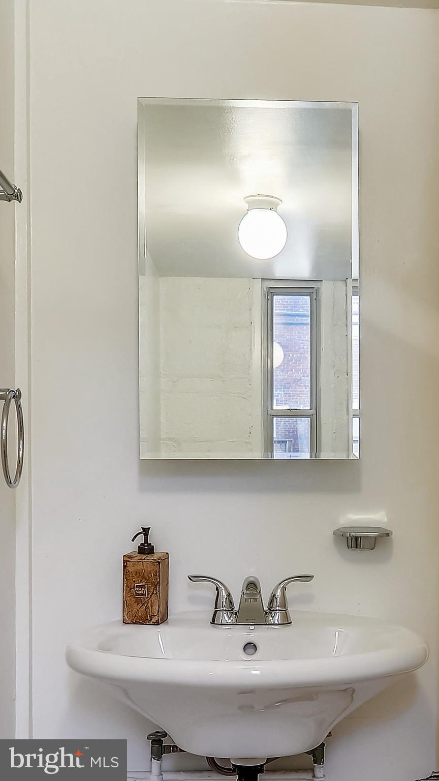 1624 Ridge Place Southeast Washington, DC 20020 - Photo 25 of 51 Powder Room