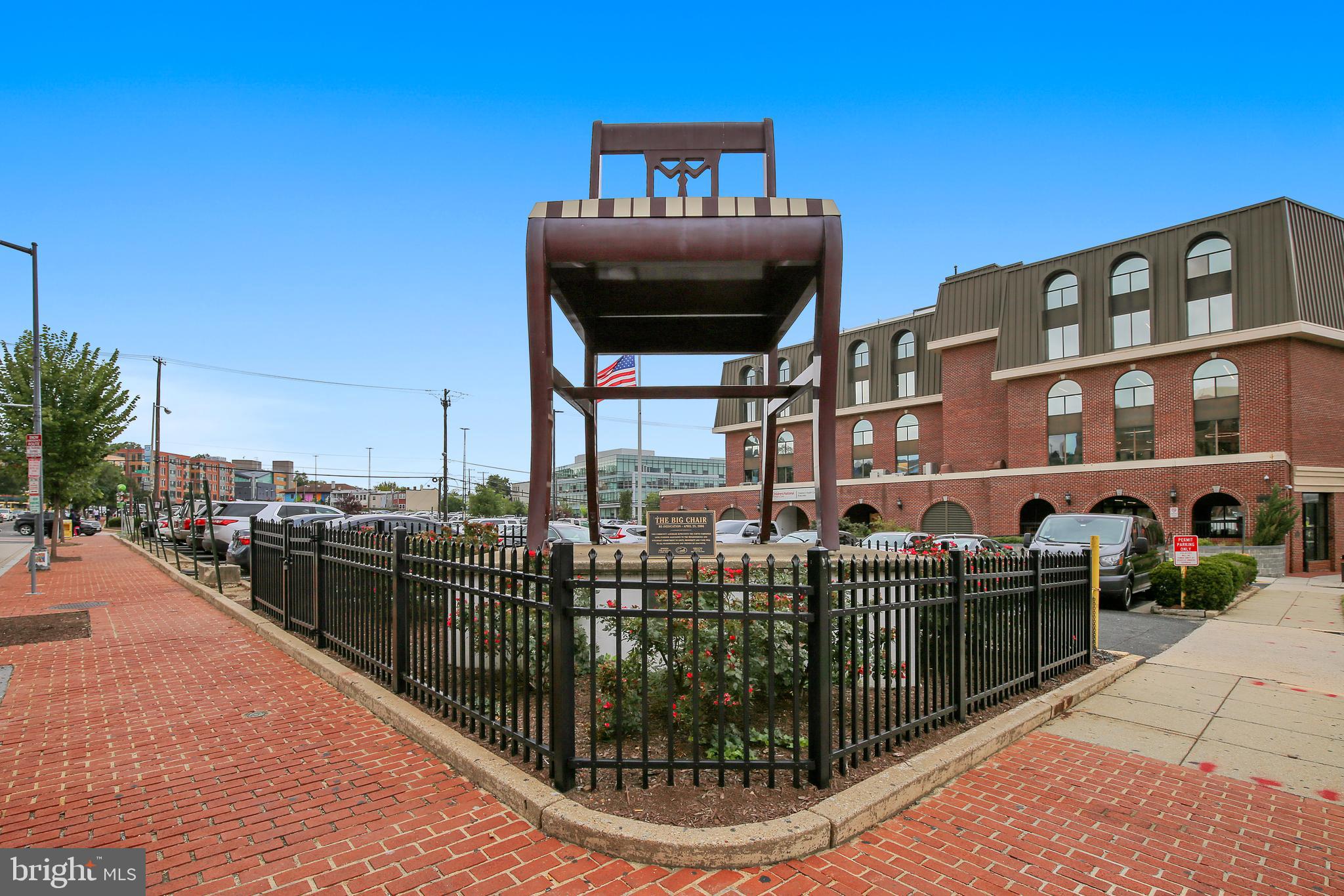 1624 Ridge Place Southeast Washington, DC 20020 - Photo 41 of 51 Big Chair