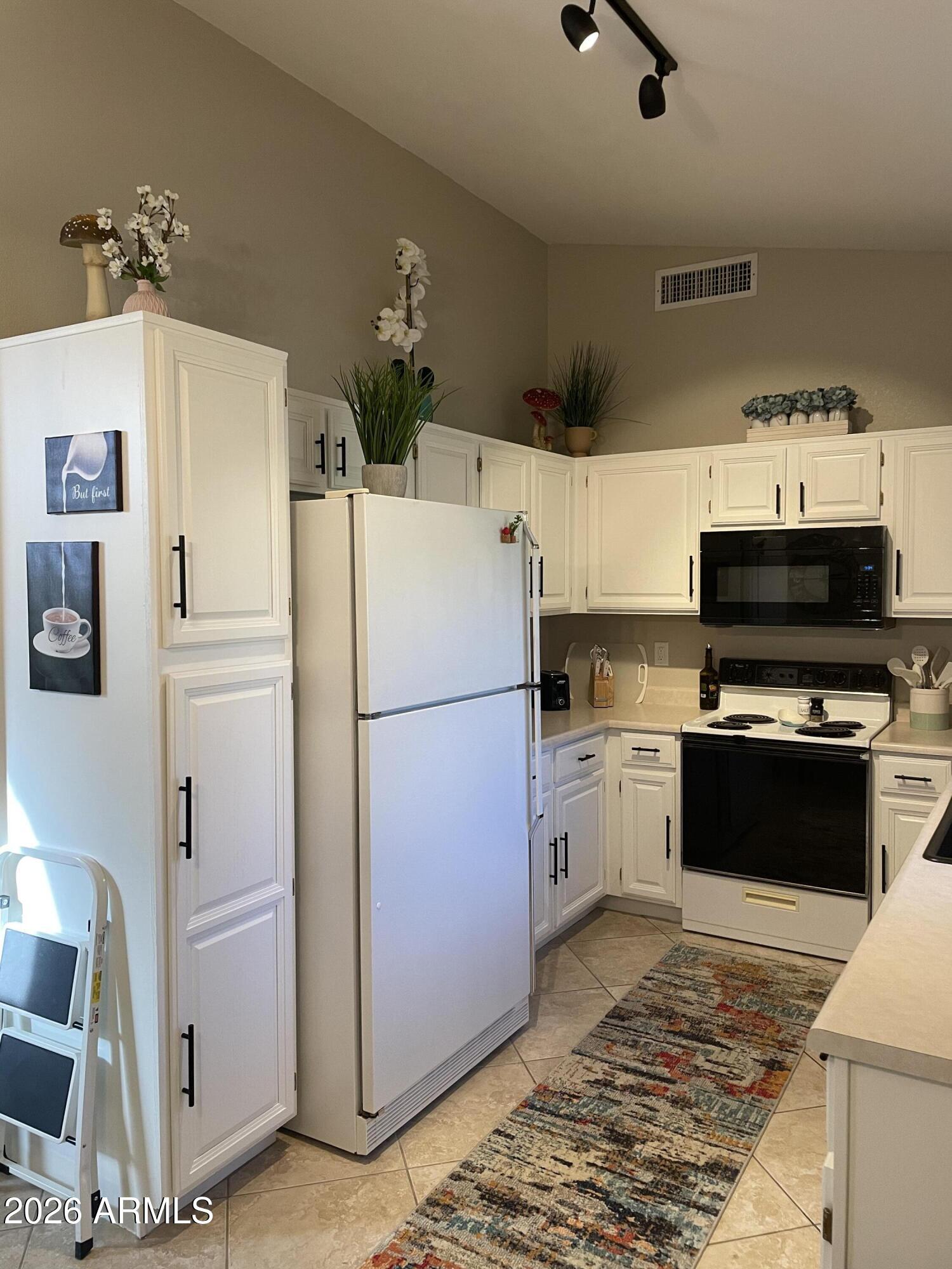 14300 West Bell Road, Unit 414 Surprise, AZ 85374 - Photo 6 of 25 IMG_5237