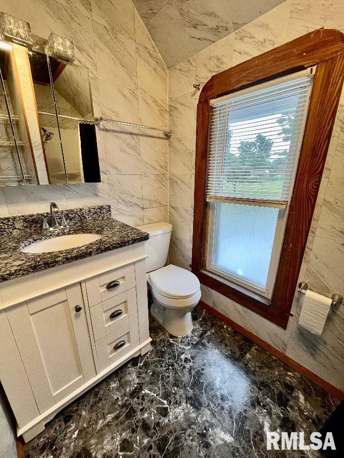 1406 Adams Street Quincy, IL 62301 - Photo 15 of 34 Gallery Image 15