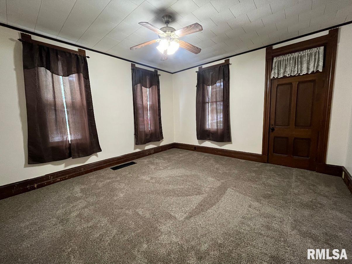 1406 Adams Street Quincy, IL 62301 - Photo 5 of 34 Gallery Image 5